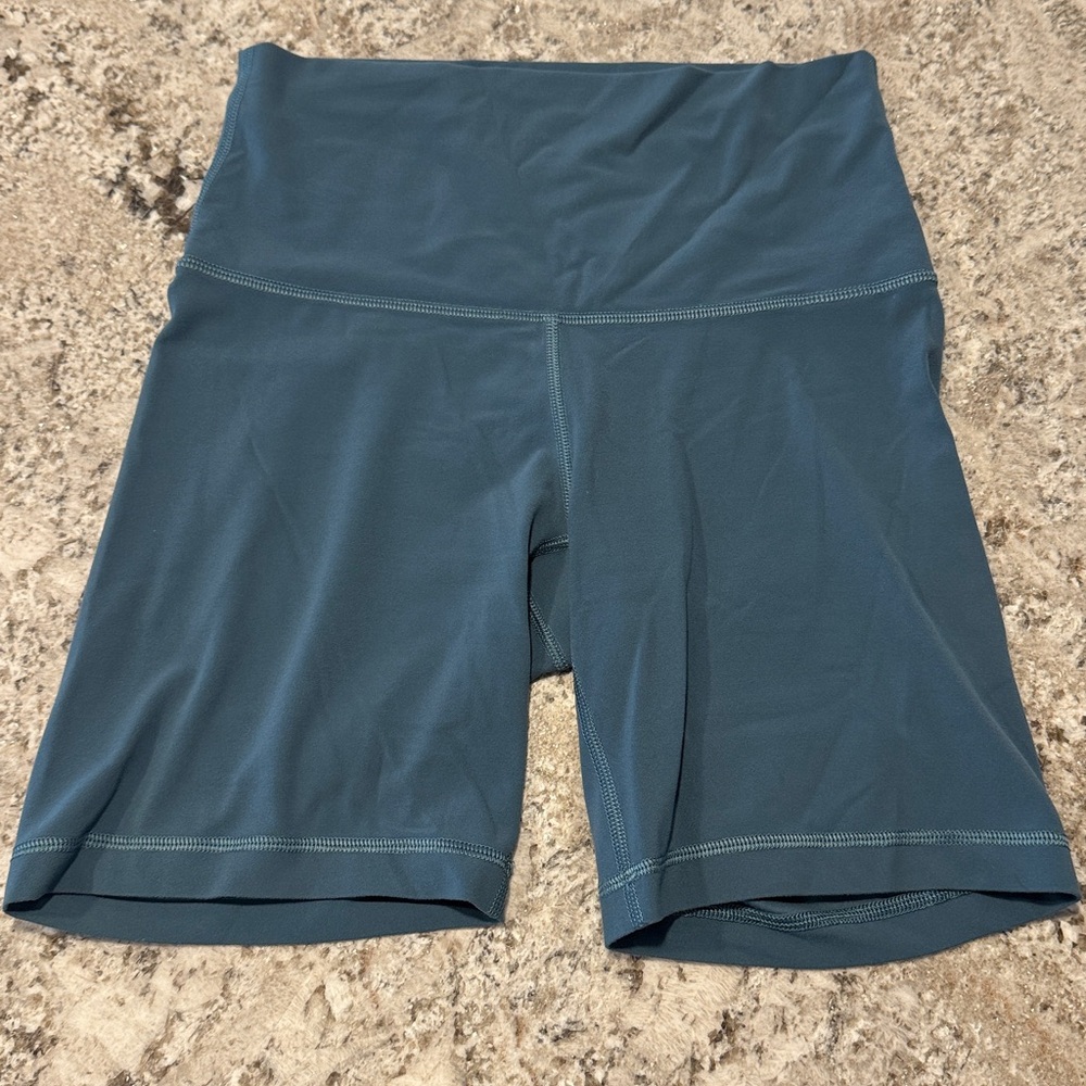 Aritzia TNA Butter Shorts